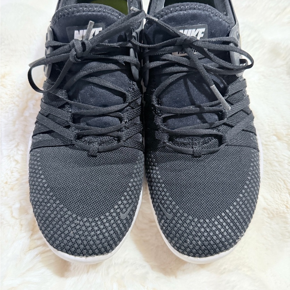 Nike Black and White Women's Sneakers